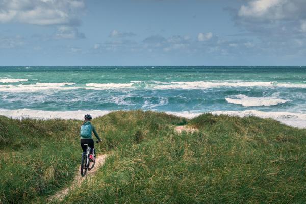 Fernando de Noronha de bicicleta: guia seguro e sustentável
