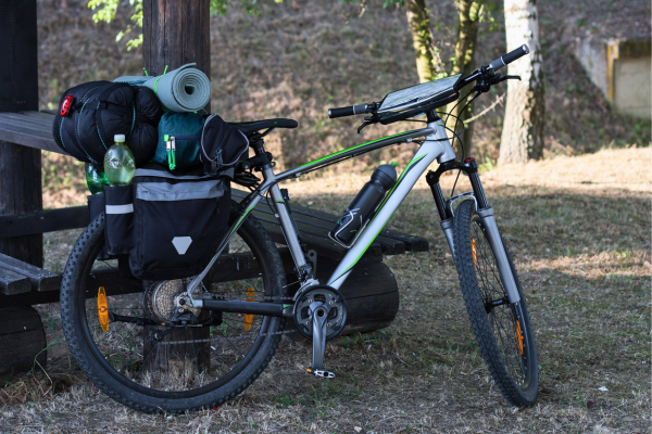 Bagagem diária no cicloturismo: acesso rápido ao essencial