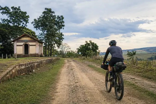 Rotas de Bicicleta por Antigas Estradas Ferroviárias em Regiões Rurais Brasileiras